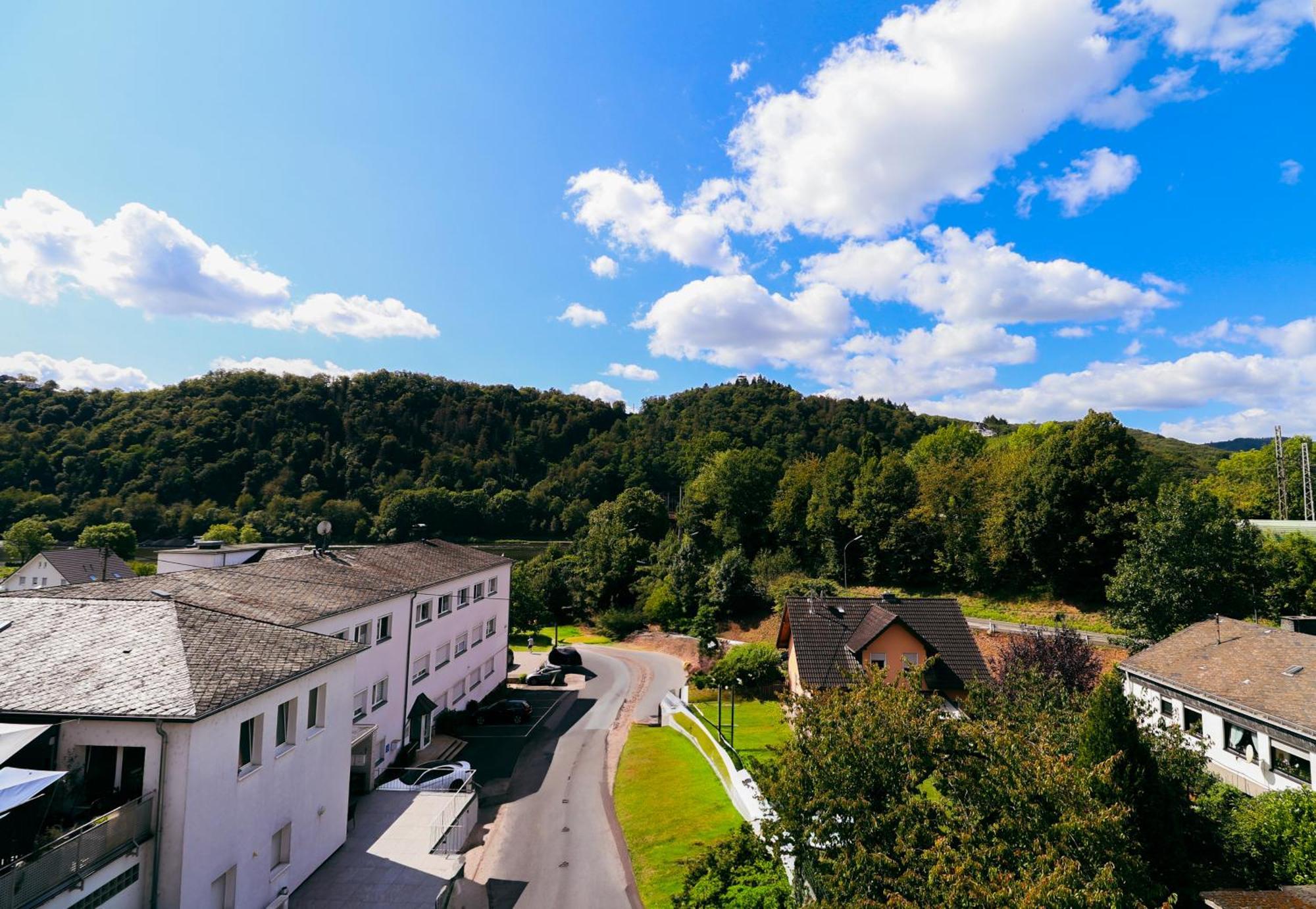 Moderne Fewo Sky Netflix Terrasse Burgblick Boxspringbett Waschtrockner Bullay Dış mekan fotoğraf